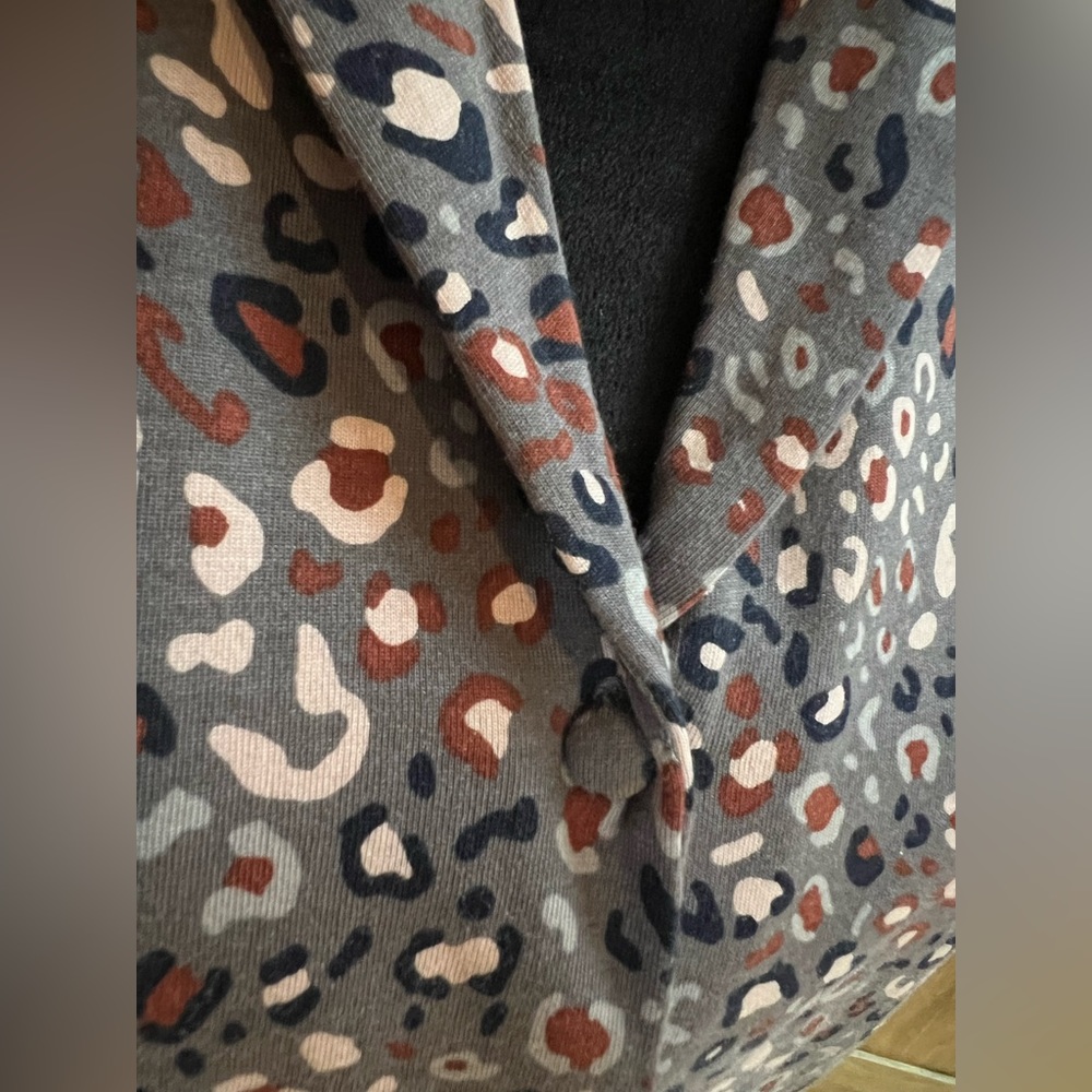 Boden Animal Print, Knit, Button-up Blouse - Picture 11 of 12